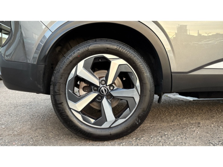 Nissan Qashqai 1.3 DiG-T MH N-Connecta 5dr Petrol Hatchback